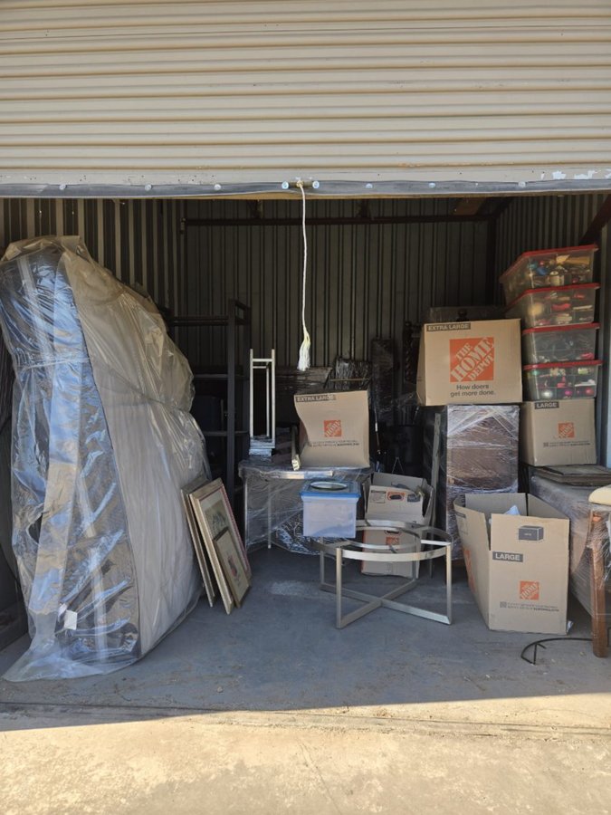 10 x 20 storage unit in Dallas, TX