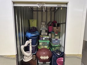 5 x 9 storage unit in Saint Paul, MN