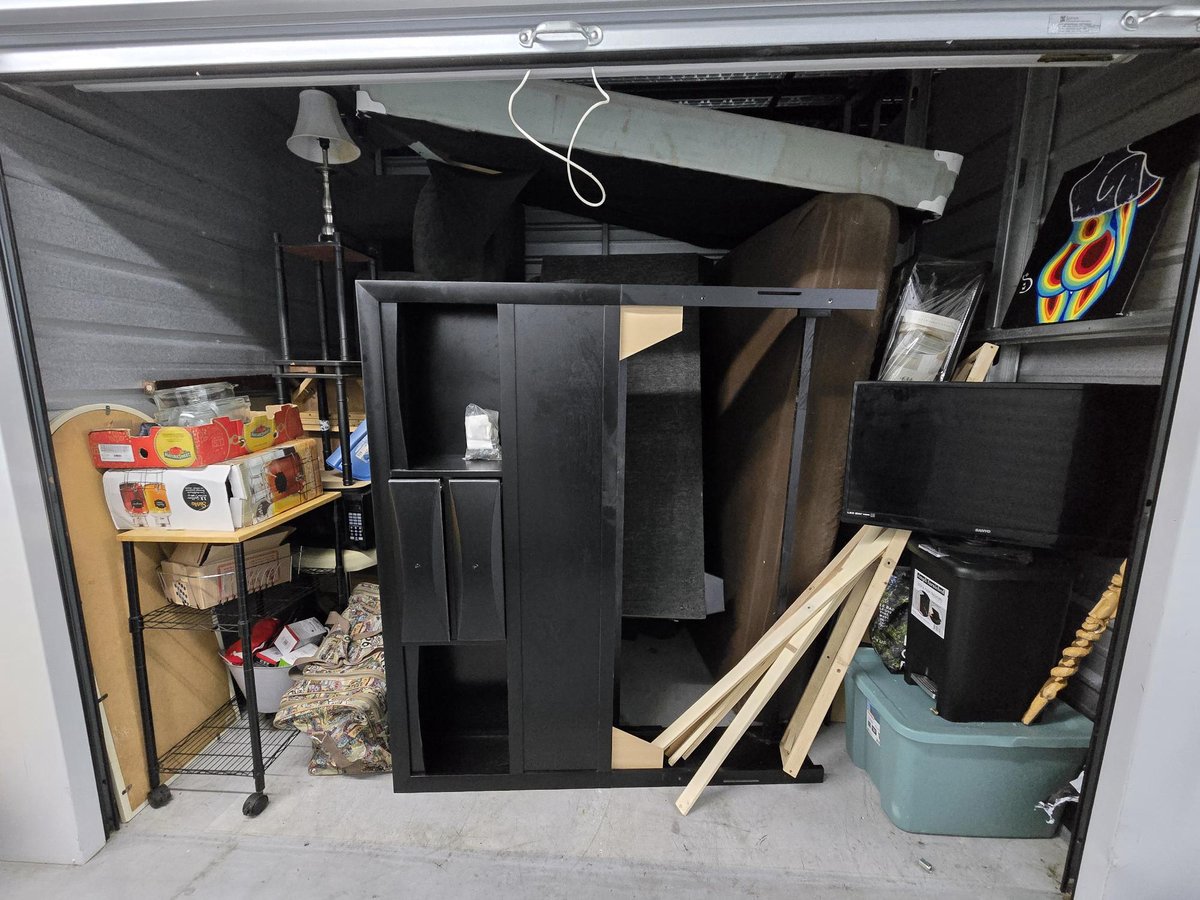 10 x 7 storage unit in Baltimore, MD