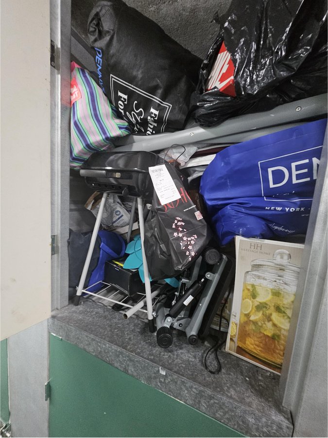 4 x 4 storage unit in Miami, FL