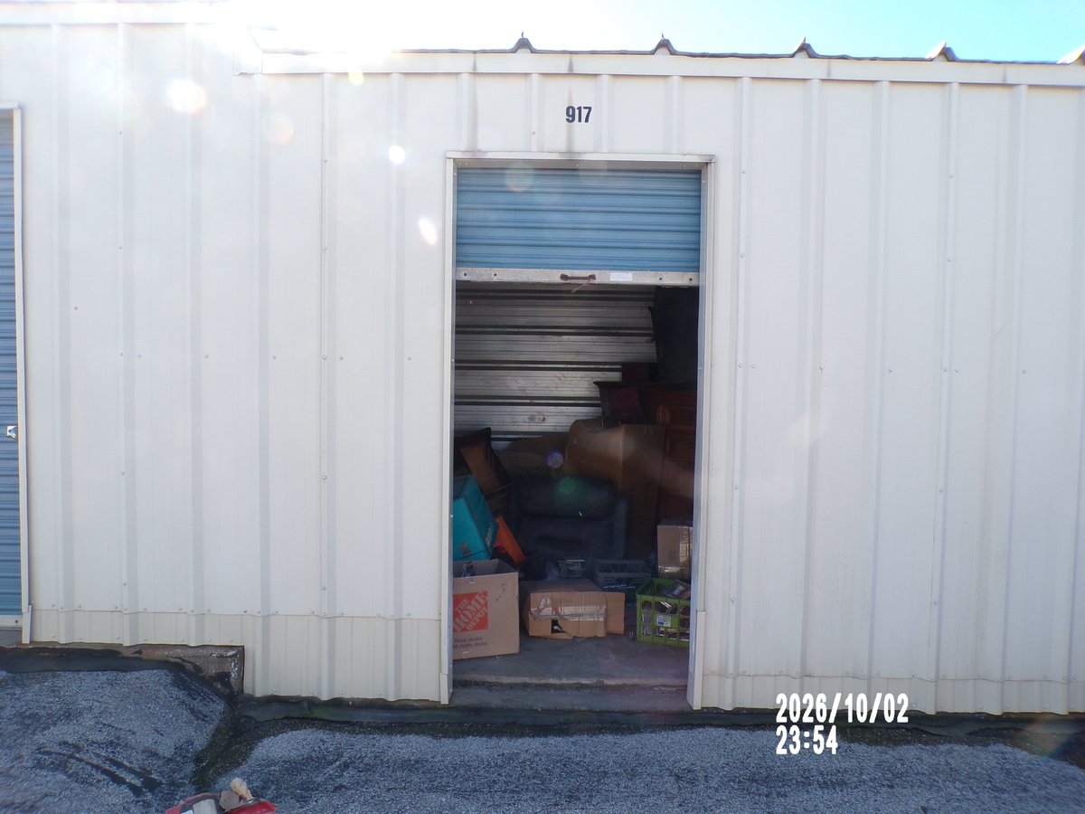 10 x 10 storage unit in Omaha, NE