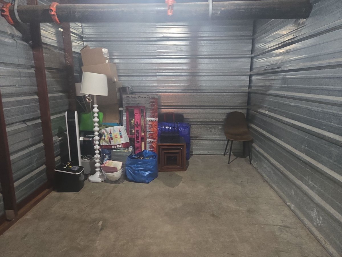 10 x 15 storage unit in Baltimore, MD
