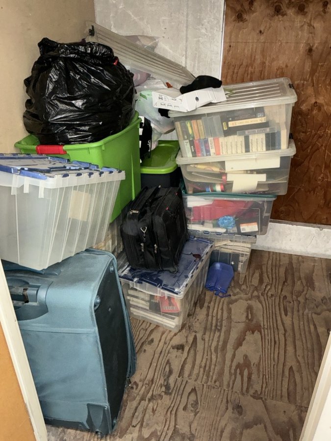 6 x 6 storage unit in Canoga Park, CA
