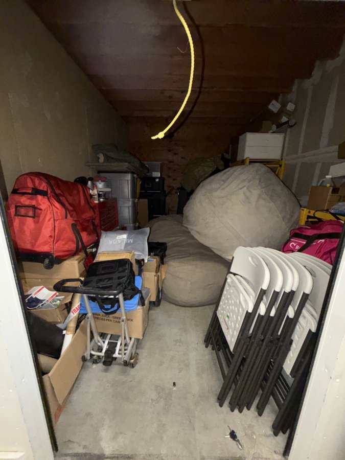 10 x 15 storage unit in Canoga Park, CA