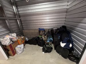 10 x 5 unit in Canoga Park