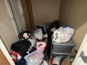5 x 9 unit in Canoga Park