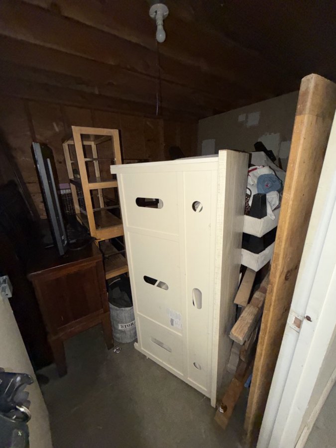 10 x 11 storage unit in Canoga Park, CA