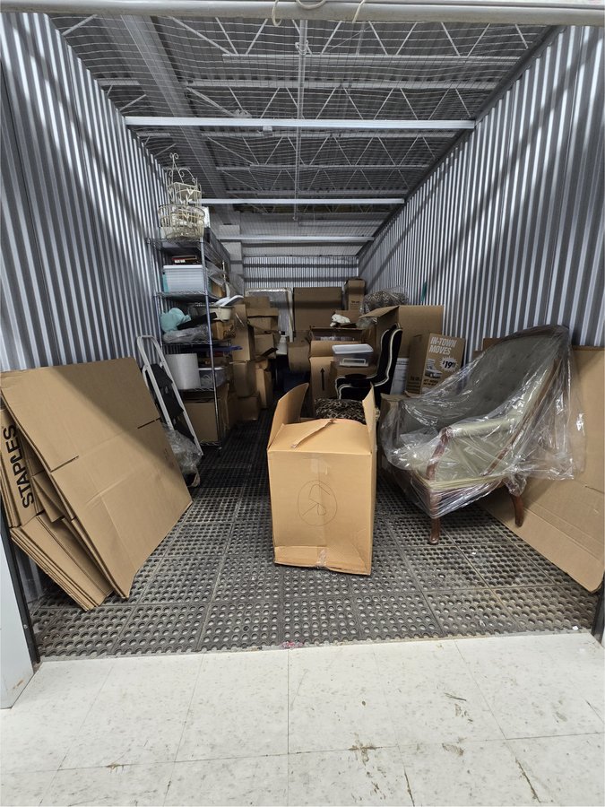 10 x 20 storage unit in Clifton Park, NY