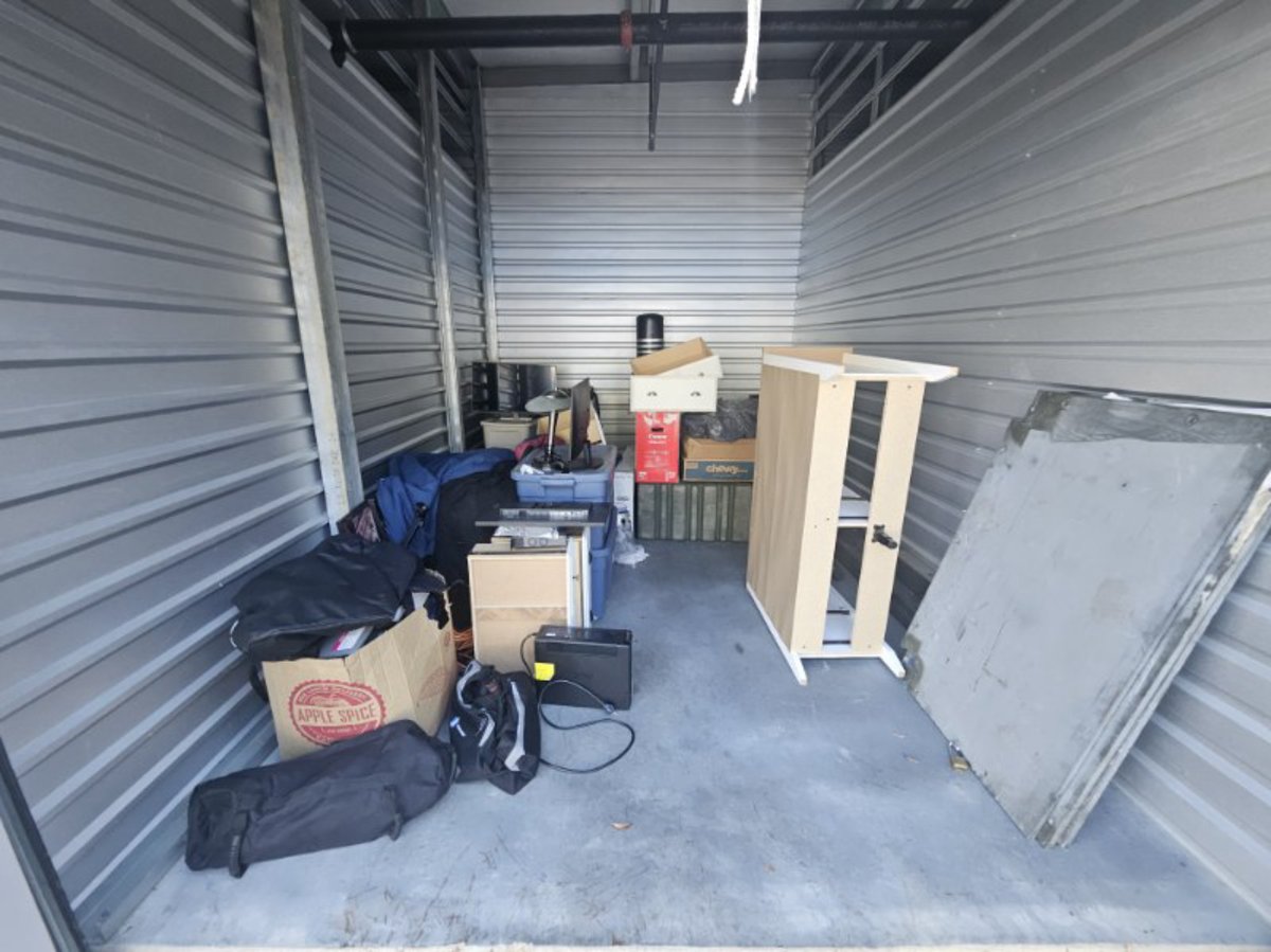 10 x 15 storage unit in La Plata, MD