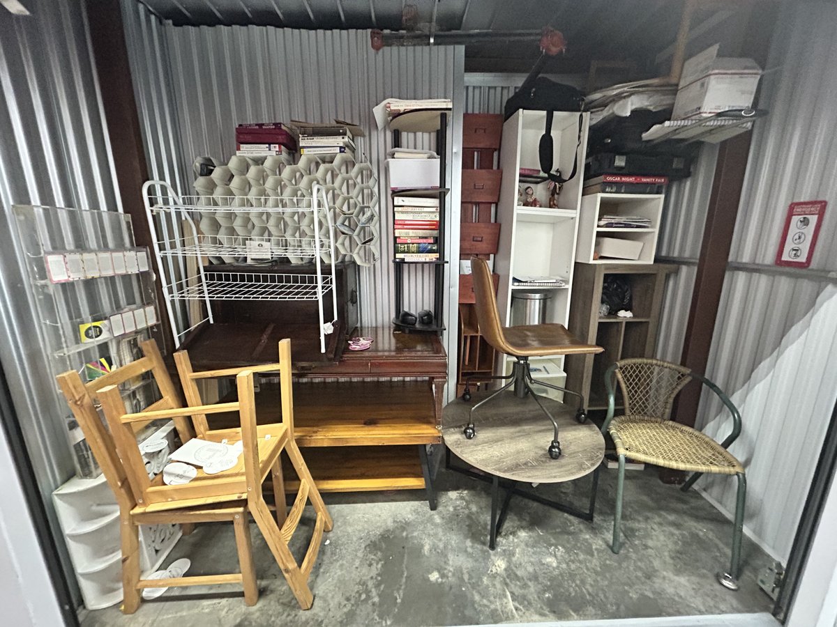 5 x 10 storage unit in Queens, NY
