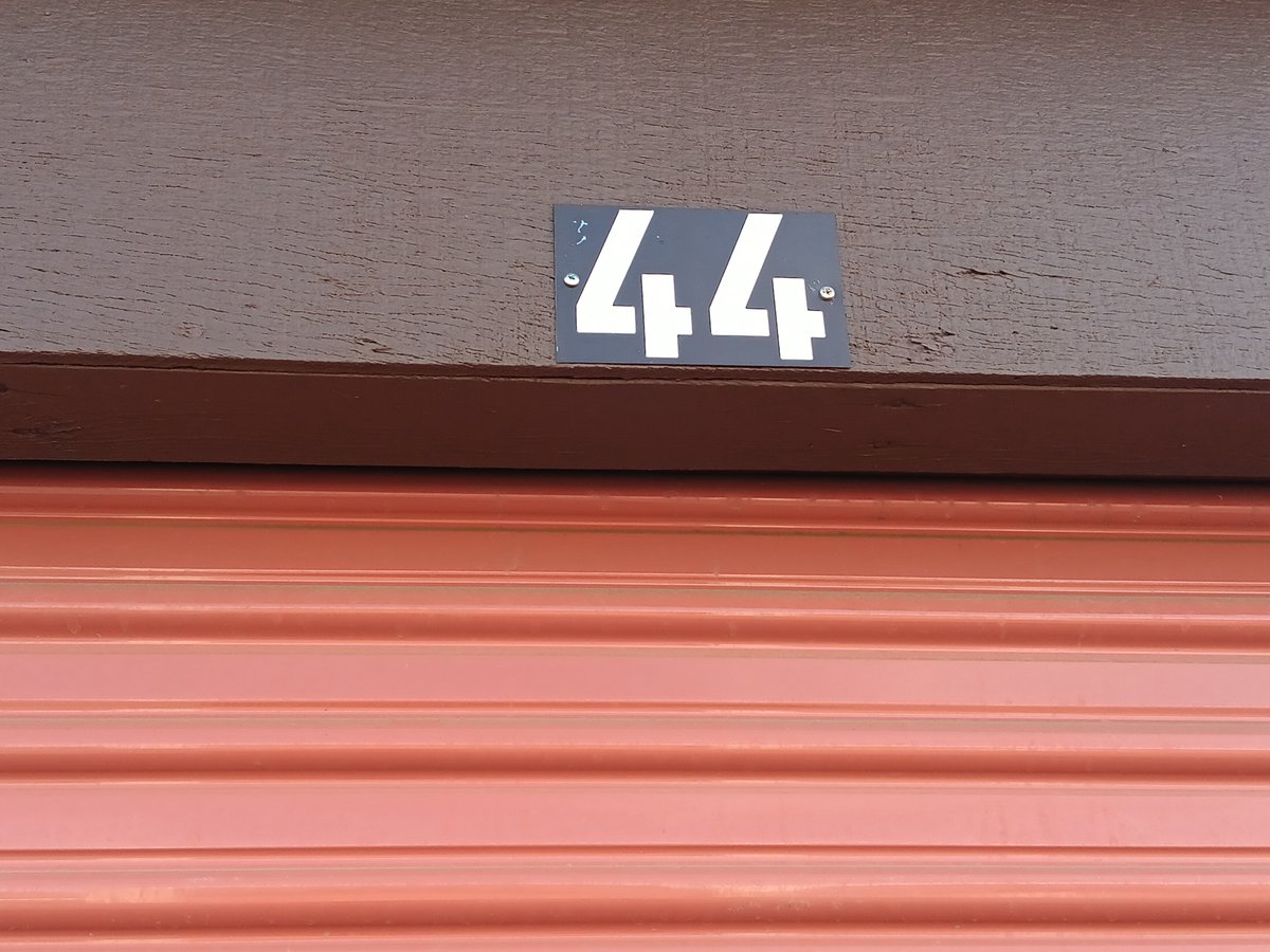 10 x 10 storage unit in Chico, CA
