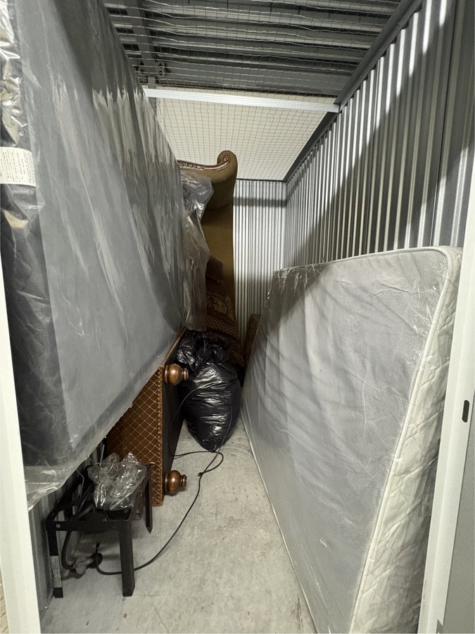 5 x 10 storage unit in Philadelphia, PA
