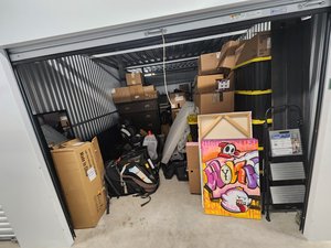 10 x 20 storage unit in Lake Worth, FL