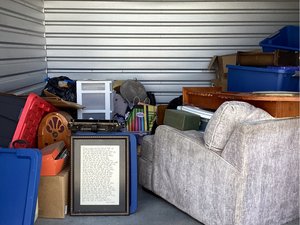 15 x 10 storage unit in Brookshire, TX