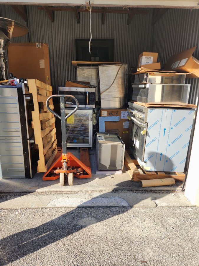 20 x 10 storage unit in Lake Mary, FL