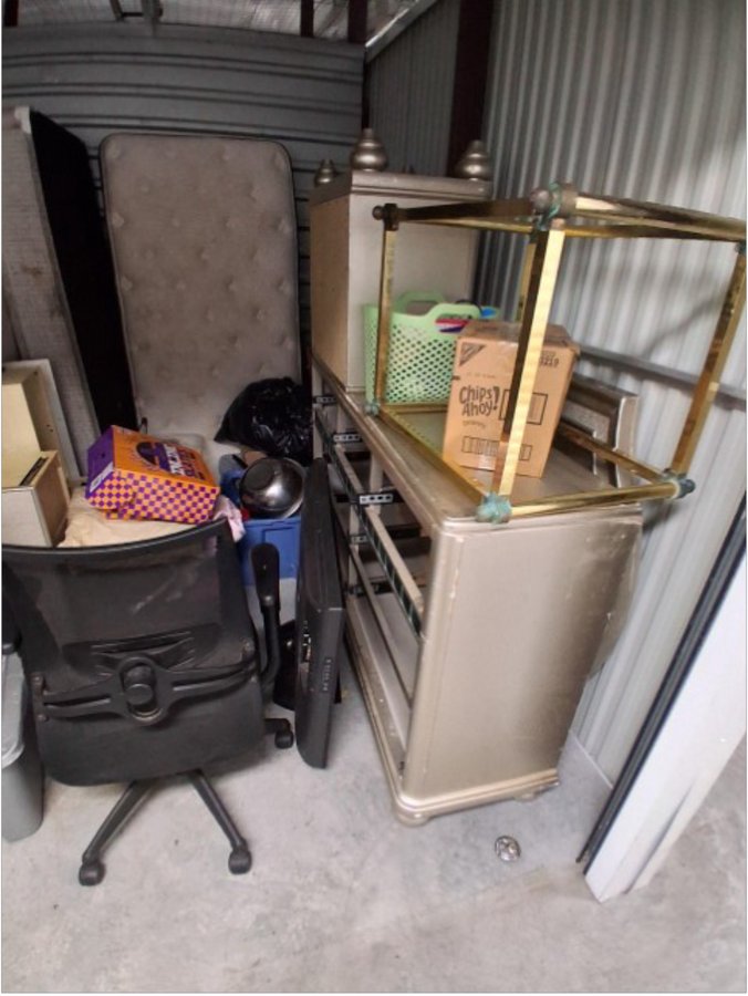 7 x 10 storage unit in Orlando, FL