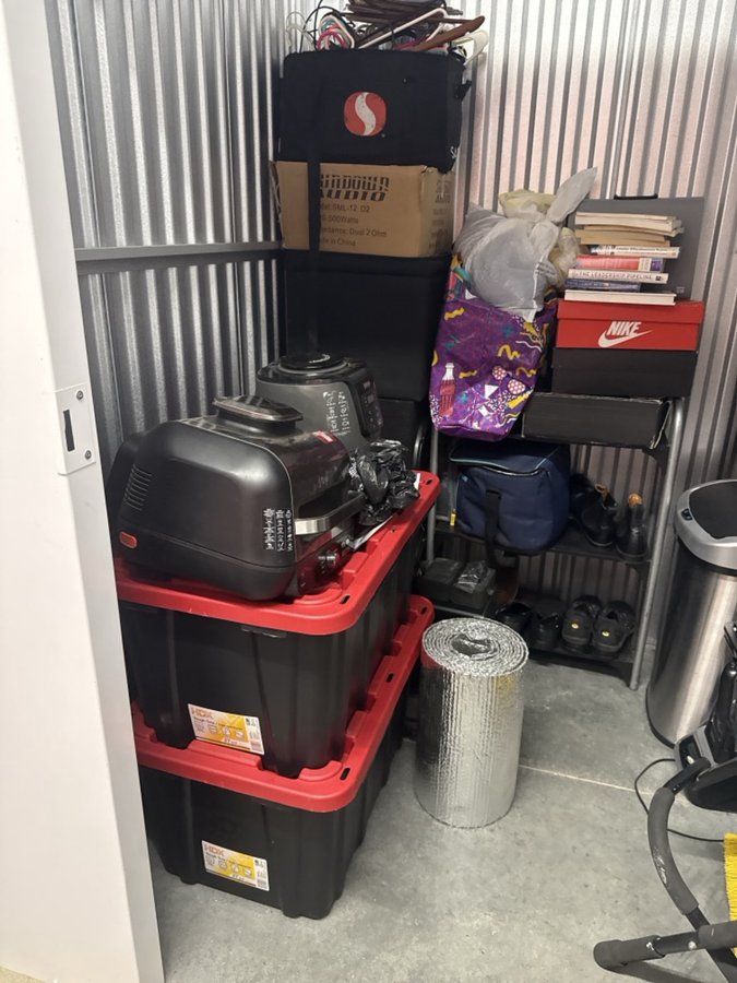 5 x 5 storage unit in Murrieta, CA