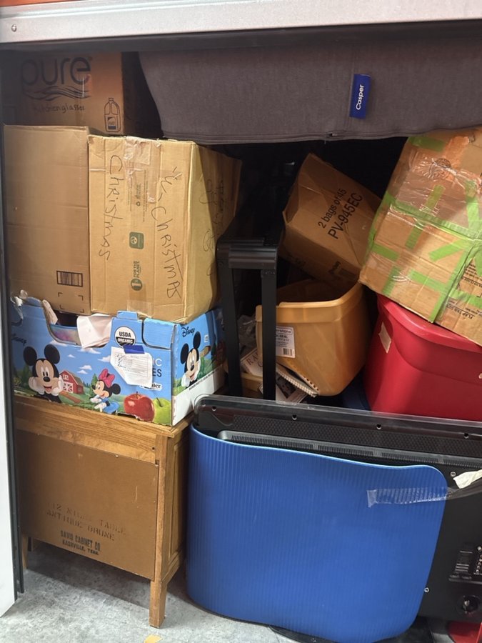 10 x 15 storage unit in Murrieta, CA