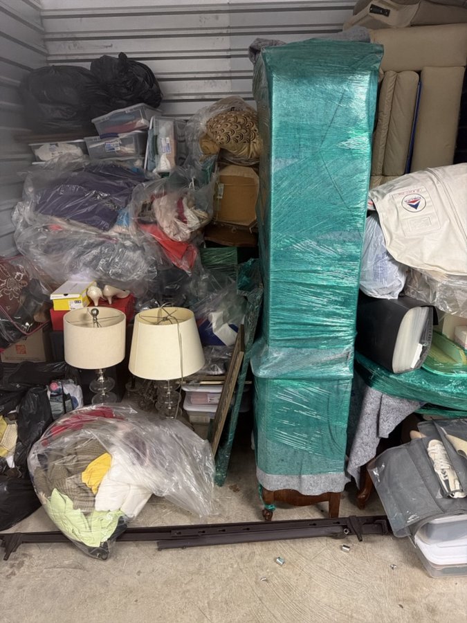 10 x 10 storage unit in Rochester Hills, MI