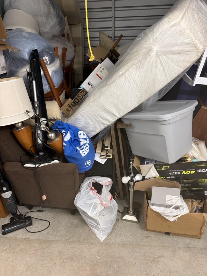 10 x 10 storage unit in Rochester Hills, MI