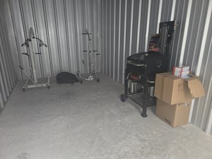 10 x 20 unit in Pensacola