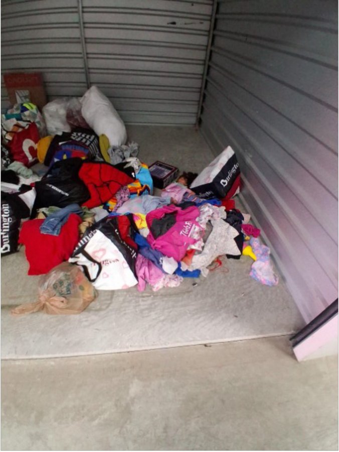 10 x 10 storage unit in Orlando, FL