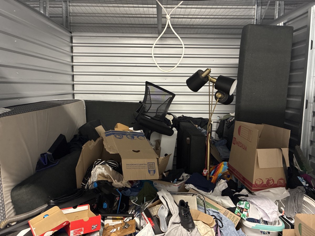 10 x 10 storage unit in Dallas, TX