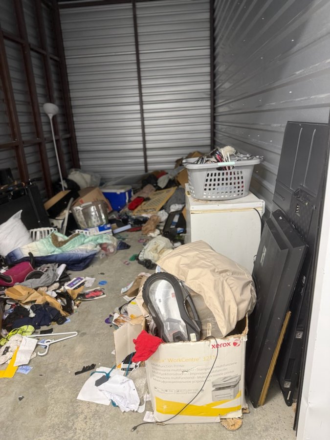 10 x 20 storage unit in Indianapolis, IN