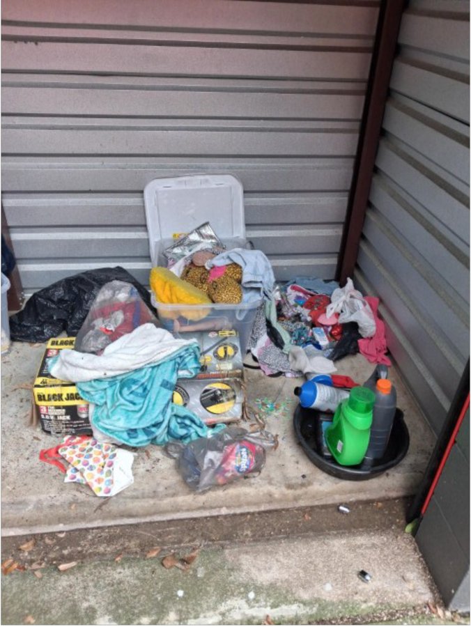 5 x 10 storage unit in Orlando, FL