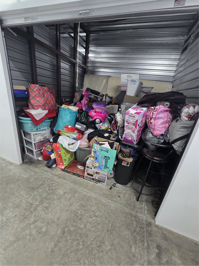 10 x 10 storage unit in Fort Myers, FL