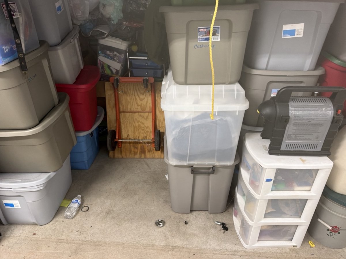 10 x 5 storage unit in Rochester Hills, MI