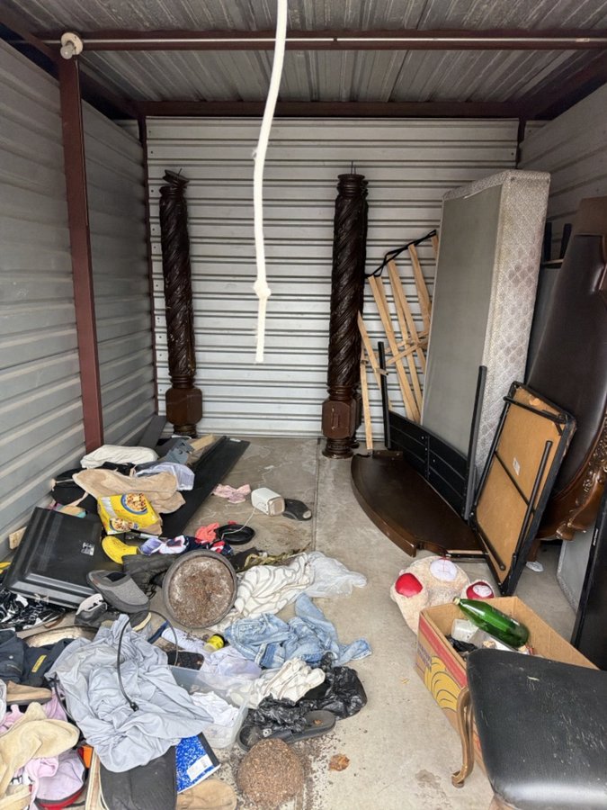 10 x 15 storage unit in Houston, TX