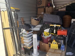 10 x 10 storage unit in Murrieta, CA