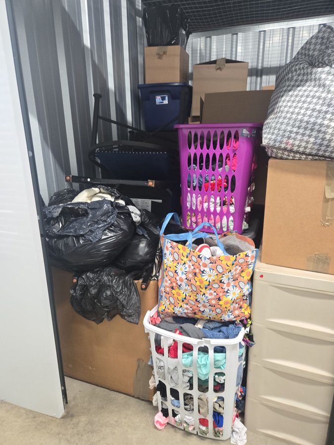 10 x 10 storage unit in Baltimore, MD