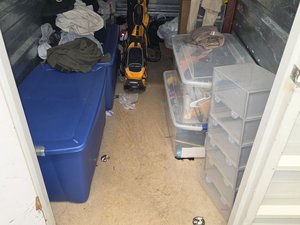 5 x 10 storage unit in Waterbury, CT