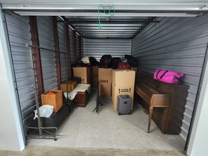 10 x 15 storage unit in Monmouth Junction, NJ