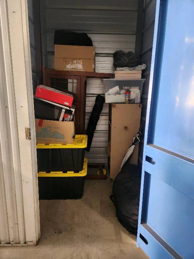 5 x 5 storage unit in Riverside, CA