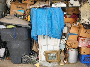 10 x 20 storage unit in Riverside, CA