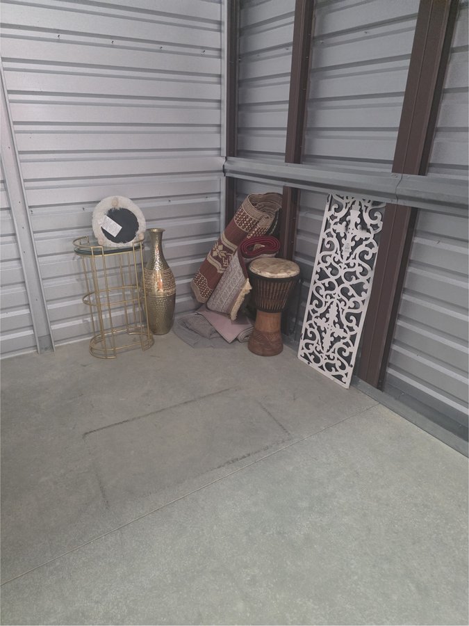 10 x 15 storage unit in Brandywine, MD