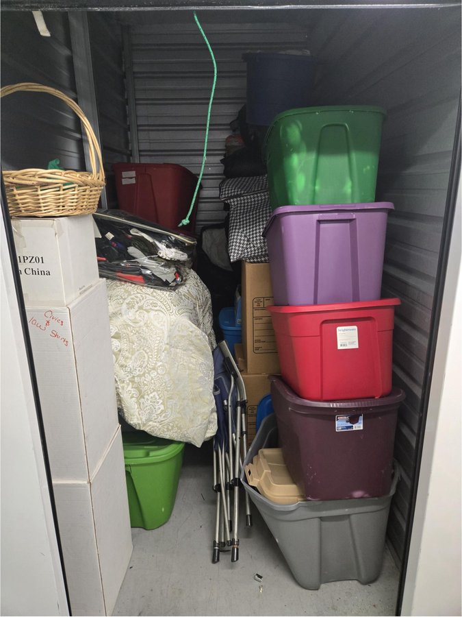 5 x 10 storage unit in Baltimore, MD