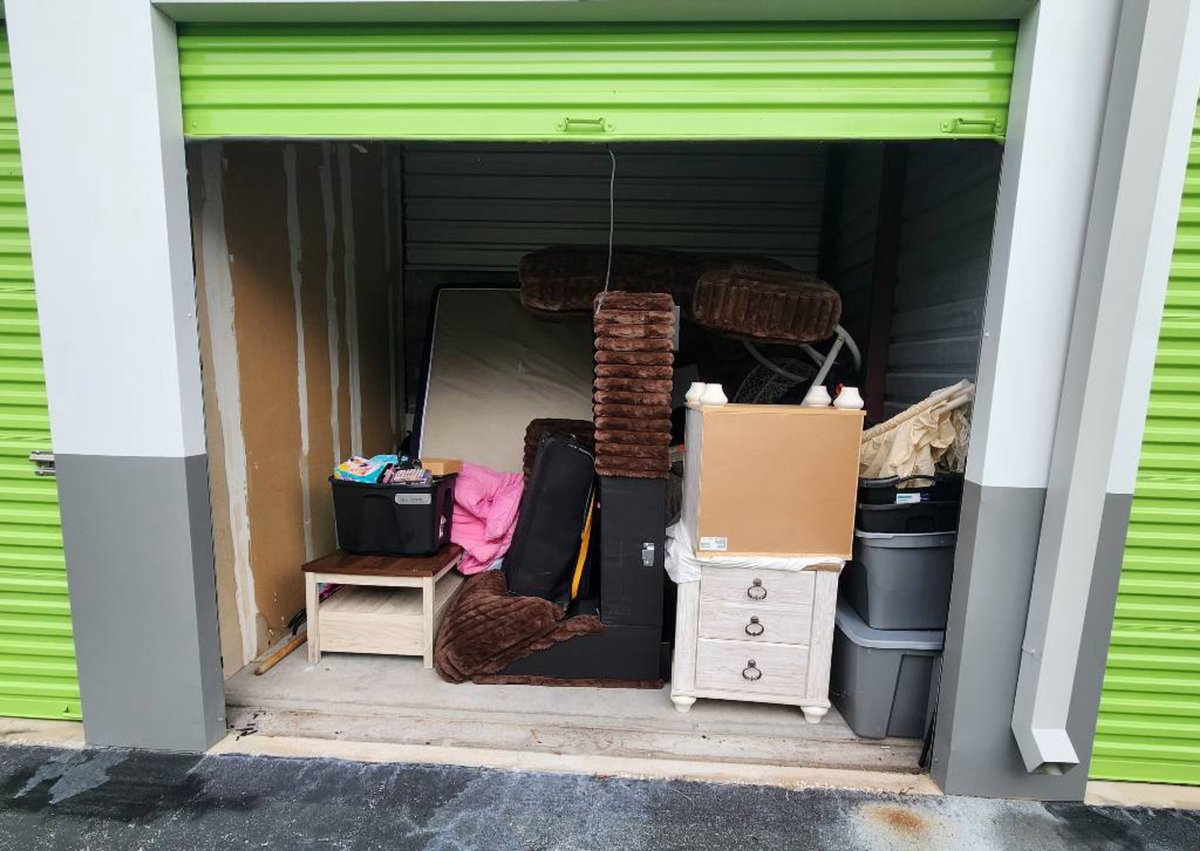 8 x 10 storage unit in Clearwater, FL