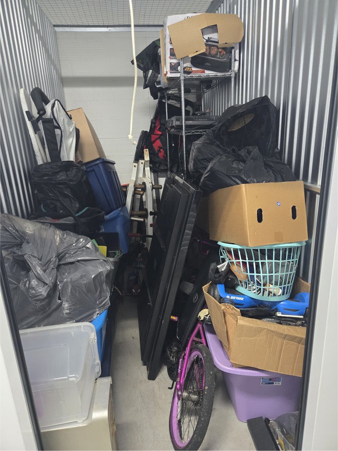 10 x 10 storage unit in Windsor Mill, MD