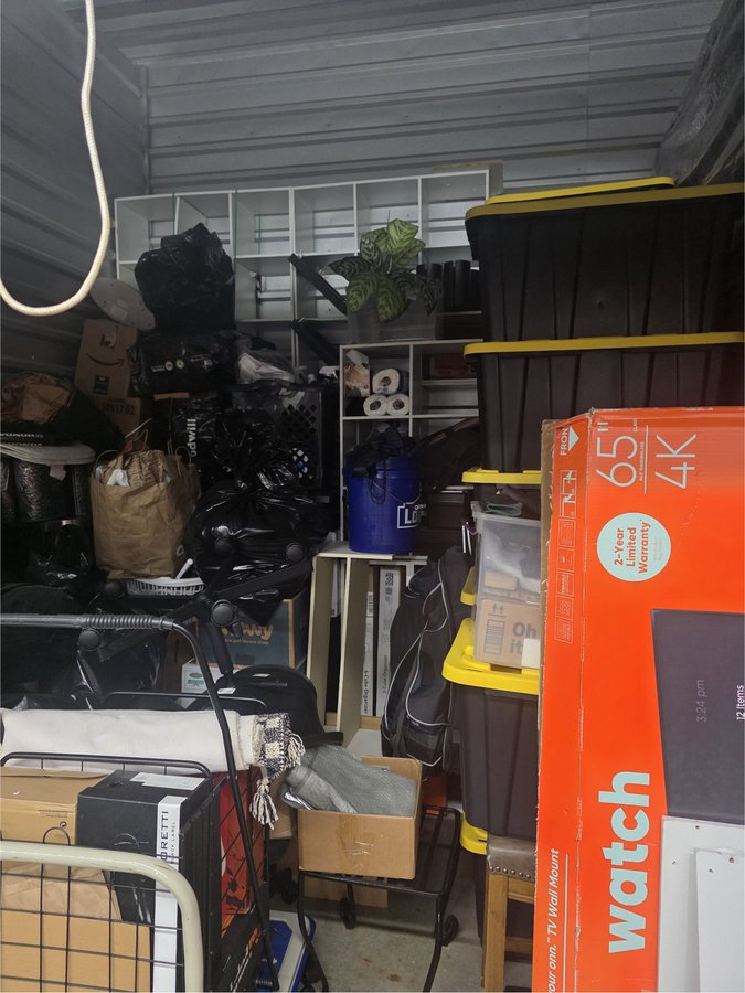 10 x 10 storage unit in Brandywine, MD