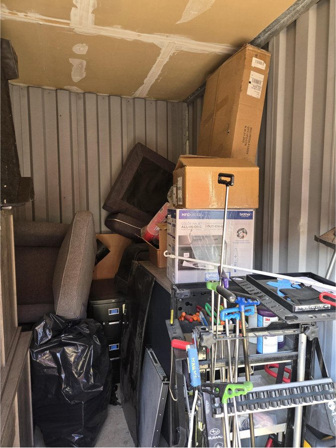 10 x 12 storage unit in Aurora, CO