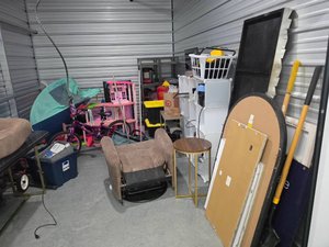 10 x 15 unit in Corcoran