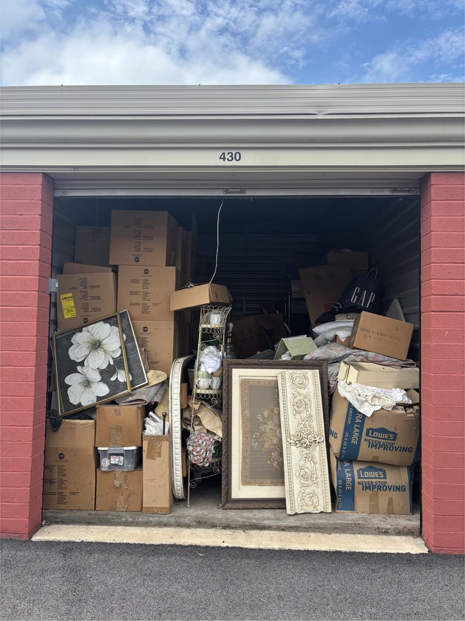 10 x 20 storage unit in Huntingdon Valley, PA