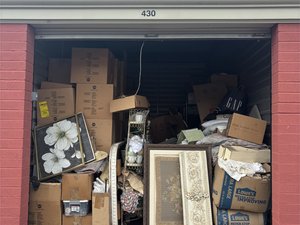 10 x 20 unit in Huntingdon Valley