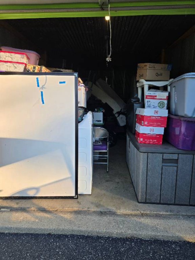 10 x 20 storage unit in Indianapolis, IN