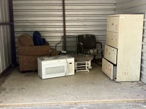 10 x 10 storage unit in Hot Springs, AR