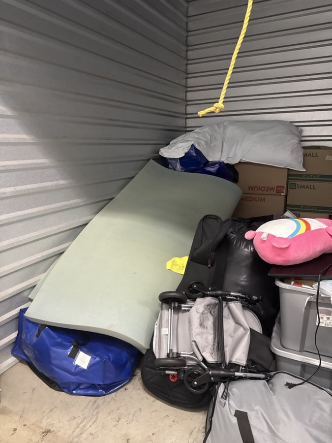 10 x 10 storage unit in Murrieta, CA